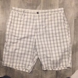 Men’s cargo shorts